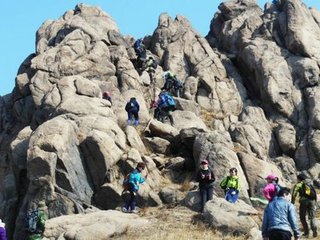 登石头山