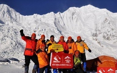 大雪过花子峰下有怀仲退南翁兼简志上人