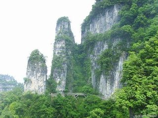 寄题清溪寺?在峡州，鬼谷子之故居?