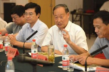 同辛兖州巢父卢副端岳相思献酬…兼呈辛魏二院长杨长宁