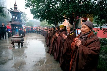 野寺寓居即事二首