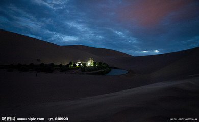 阮郎归·马蹄踏月响空山