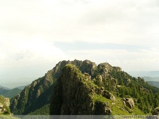 雷鸣不雨