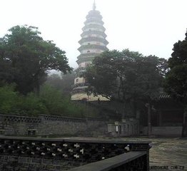 游泰山四首 灵岩寺