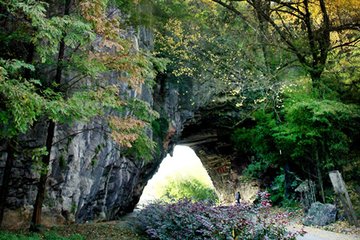 和张簿宁国山门六题·朝阳洞