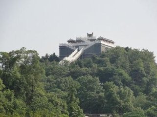 登信州灵山阁跨鹤台