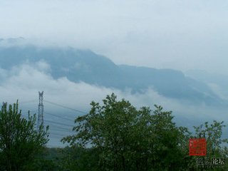 雨过三峡桥上作