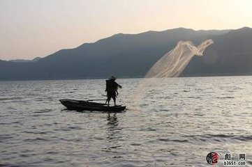 鹧鸪天（与鲁卿晚雨泛舟出西郭，用烟波定韵）